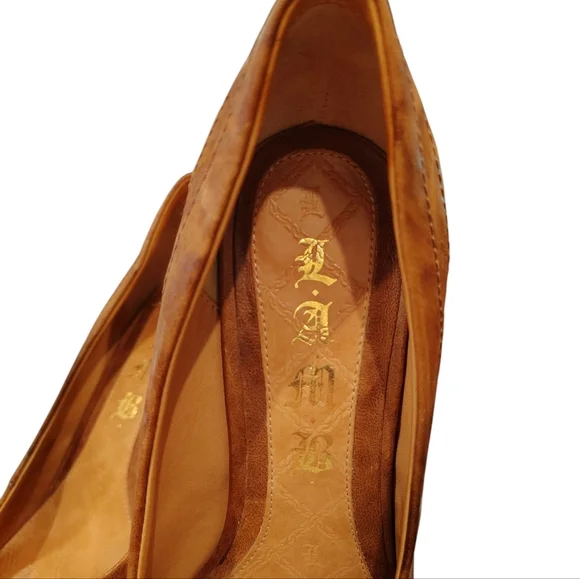 L.A.M.B. Leather Peep Toe Camel Stitched Stiletto Heels Classic Size 8m EUC - Picture 9 of 9